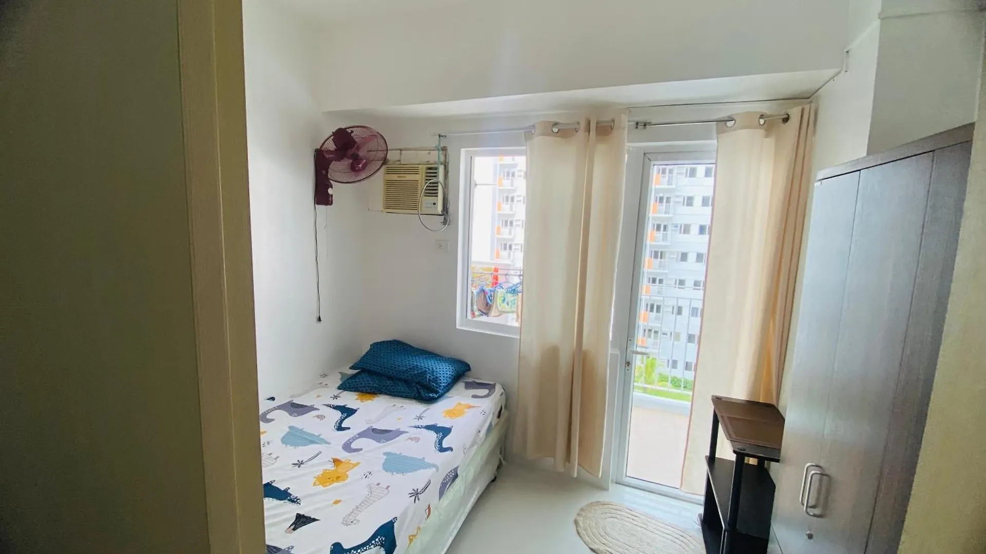 Field Residences 1Bedroom Condo-Free Wifi, Near In Naia Terminal Manila